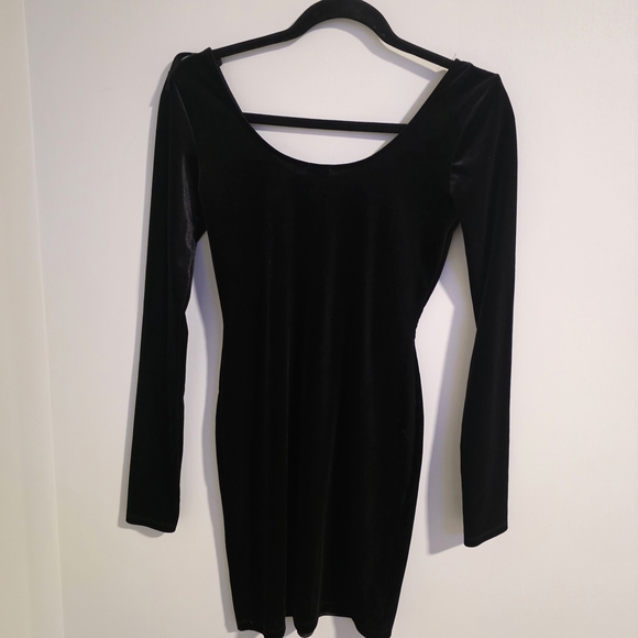 Garage Mini Black Velvet Long Sleeve Dress Sz small - Picture 2 of 6